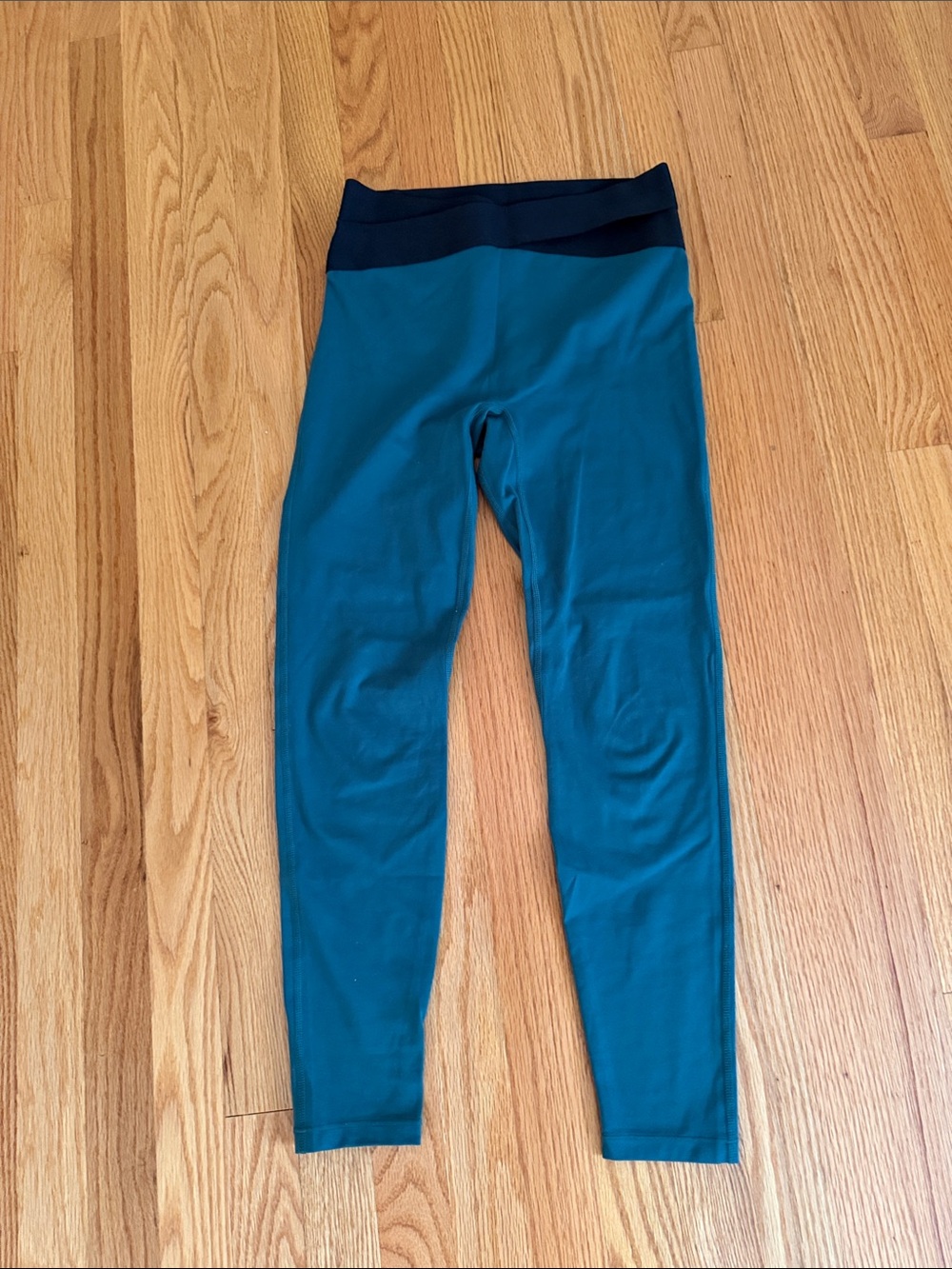 Le Ore  Active  Leggings with Black  Waistband